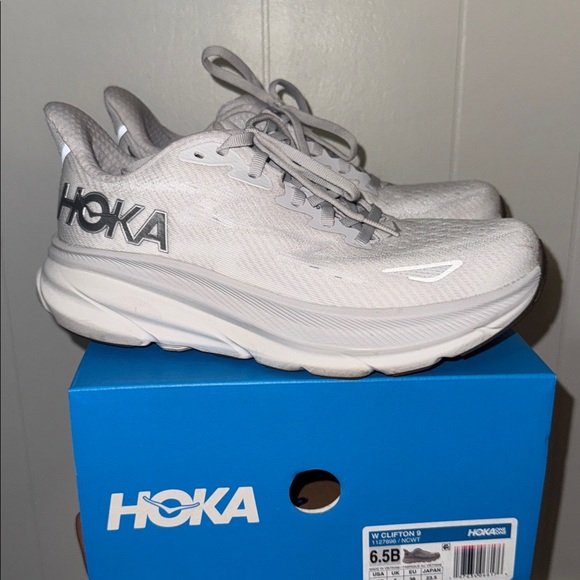 Hoka Shoes - Hoka Clifton Women's Shoes in Light Gray